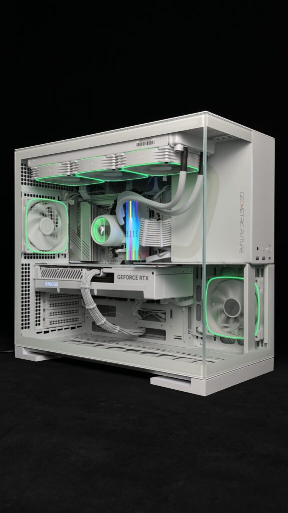 Геймерский ПК с прозрачной боковой панелью, водяное охлаждение и зелёная подсветка; белый корпус; видеокарта RTX 4080 Super 16Gb INNO3D X3 OC WHITE, Процессор AMD Ryzen 7 7800X3D,Материнская плата Gigabyte B650M Aorus Elite AX Ice, Оперативная память 32Gb AData XPG Lancer RGB White 4x16, SSD Netac NV7000-t 2Tb , Блок питания 850Вт Phanteks AMP PH-P850GH_BK01, Жидкостное охлаждение Aerocool Mirage L360 WH, Вентиляторы 12x12см Geometric Future Squama 2503 (прямые+реверсные), Корпус Geometric Future Model 5 White